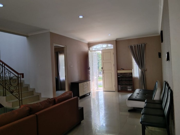 Rumah Disewakan Fully Furnished di Vassa Terrace Lippo Cikarang